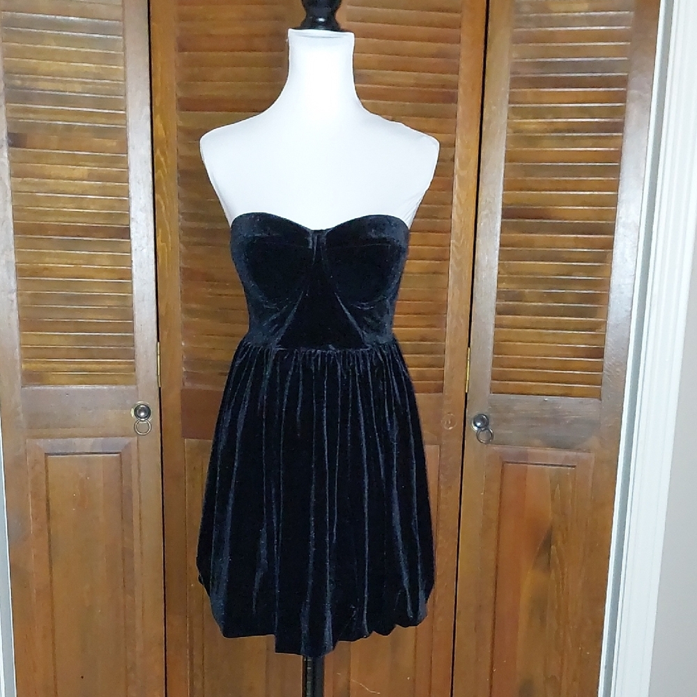 Black Velvet Mini Dress Sz L